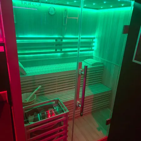 La Cachette Secrete - à En Normandie Avec Balnéo Et Sauna Privatif