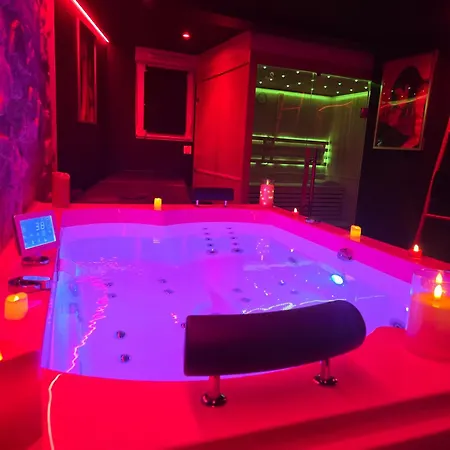 La Cachette Secrete - Maison Romantique Avec Balneo Et Sauna Privatif A En Normandie Caen