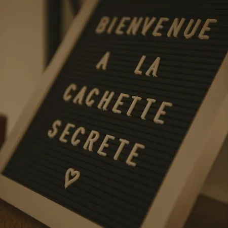 La Cachette Secrete - à En Normandie Avec Balnéo Et Sauna Privatif *