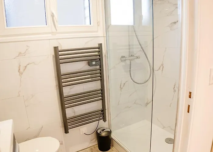 Vila La Cachette Secrete - Maison Romantique Avec Balneo Et Sauna Privatif A En Normandie