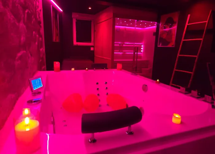 Vila La Cachette Secrete - Maison Romantique Avec Balneo Et Sauna Privatif A En Normandie Caen